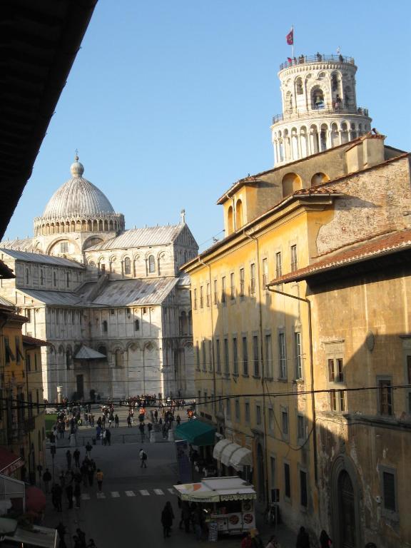 Bed & Tower Bed and Breakfast Pisa Exteriör bild